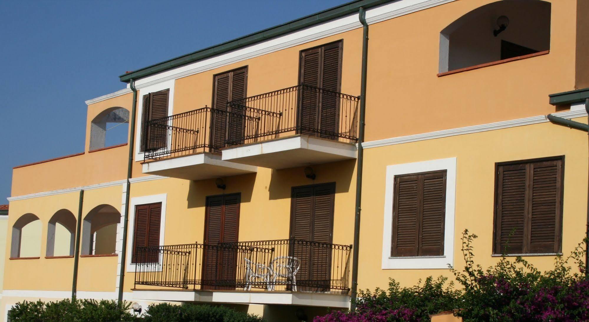 Residence Le Pavoncelle Santa Teresa Gallura Zewnętrze zdjęcie